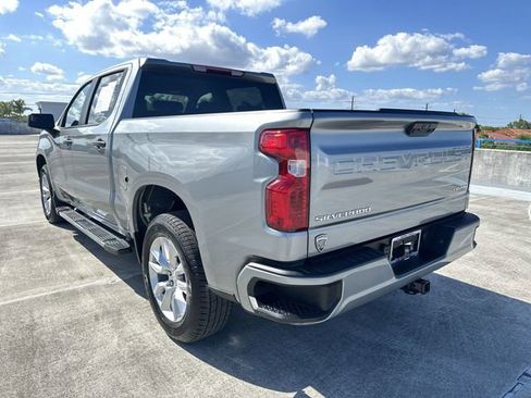 Used 2025 Chevrolet Silverado 1500 Custom image 16