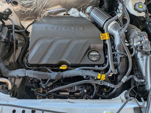 Used 2025 Chevrolet Trax LS image 35