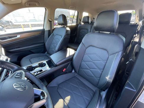Used 2024 Volkswagen Atlas SE image 39