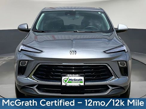 Used 2025 Buick Encore GX Preferred AWD/4WD image 2