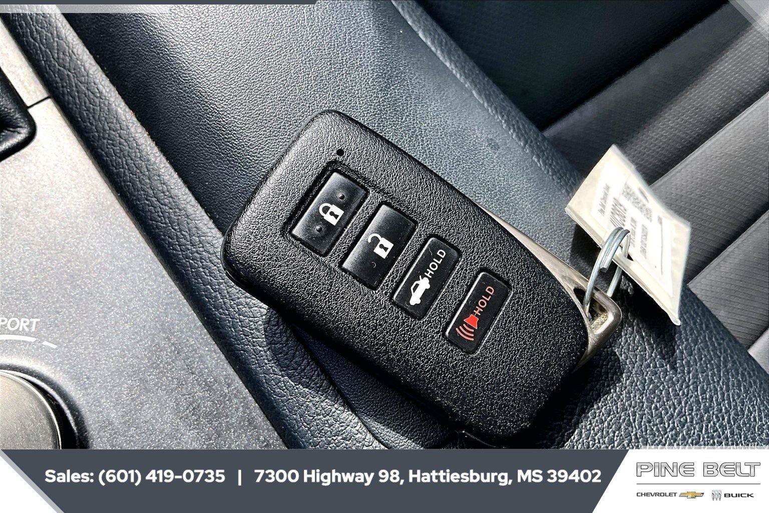 Used 2016 Lexus IS 200t RWD image 9