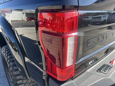 Used 2022 Ford F250 Lariat w/ Lariat Ultimate Package AWD/4WD image 45