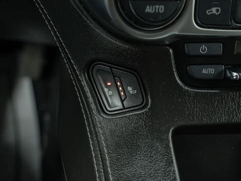 Used 2019 Chevrolet Suburban LT RWD image 27