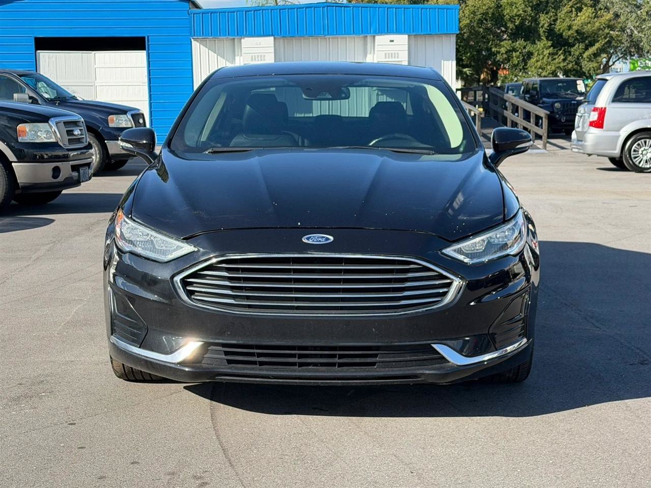 Used 2019 Ford Fusion SEL FWD image 3