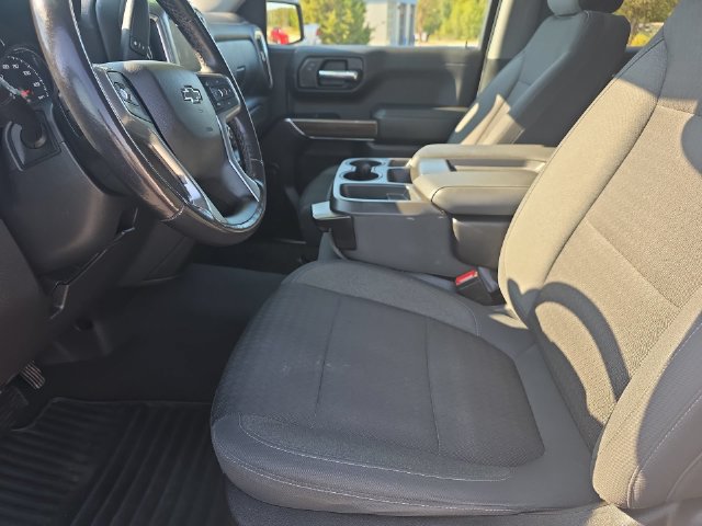 Used 2022 Chevrolet Silverado 1500 RST w/ LPO, Blackout Package AWD/4WD image 15