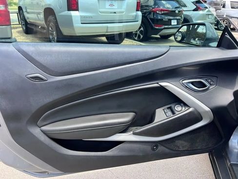 Used 2020 Chevrolet Camaro LS RWD image 13