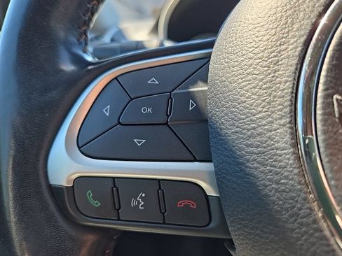 Used 2020 Jeep Compass Latitude w/ Cold Weather Group AWD/4WD image 14