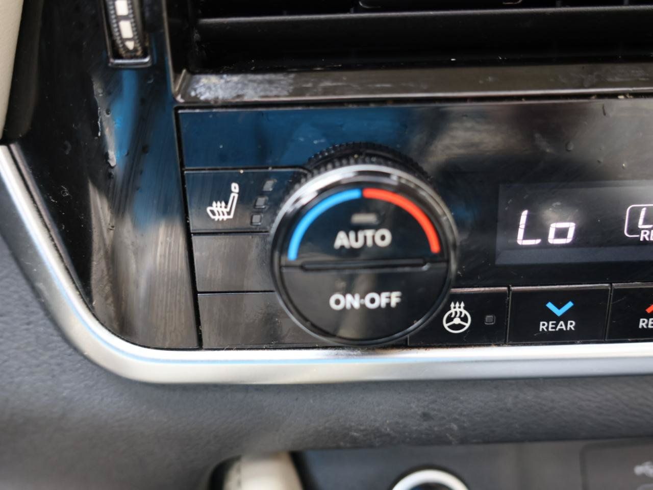 Used 2021 Nissan Rogue SL AWD/4WD image 14