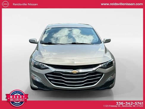 Used 2022 Chevrolet Malibu LT FWD image 9