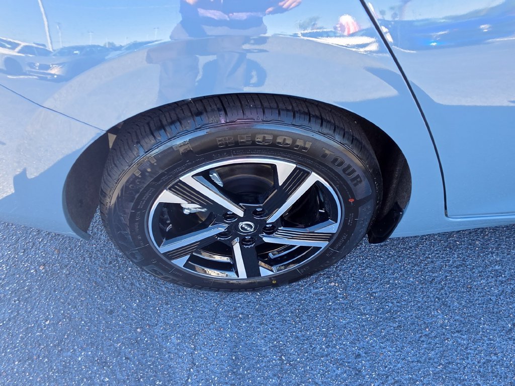 Used 2025 Nissan Sentra SV FWD image 10