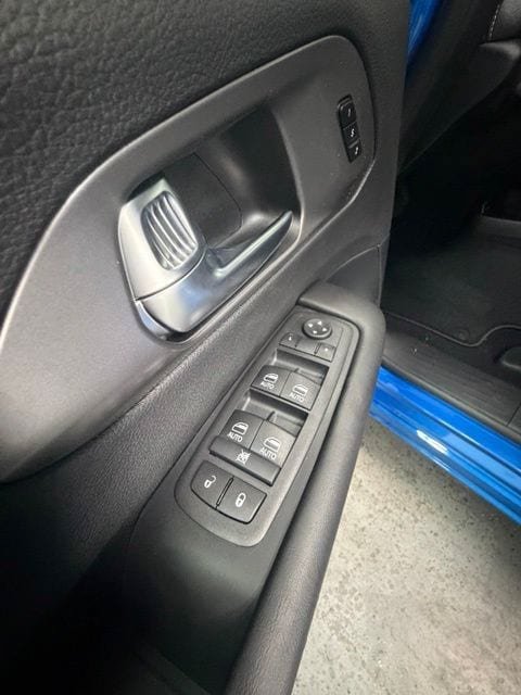 New 2027 Chrysler Pacifica Select AWD/4WD image 24