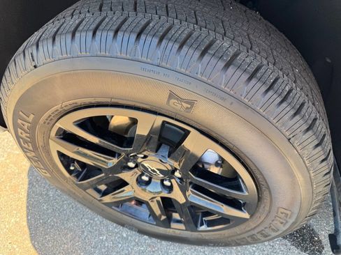 Used 2023 Chevrolet Silverado 1500 Custom w/ Rally Edition RWD image 26