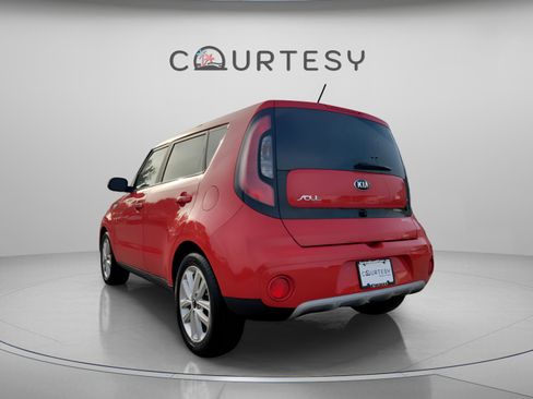 Used 2019 Kia Soul + w/ Audio Package image 5