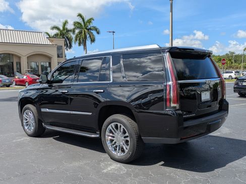 Used 2018 Cadillac Escalade 2WD image 4