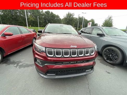 Used 2022 Jeep Compass Latitude w/ Convenience Group AWD/4WD image 14