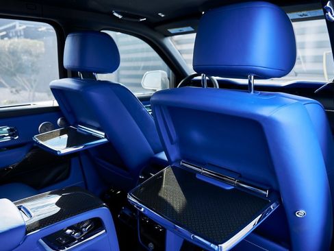 Used 2023 Rolls-Royce Cullinan Black Badge w/ Driver's Package image 40