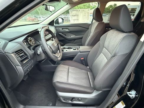 New 2026 Nissan Rogue SV AWD/4WD image 12