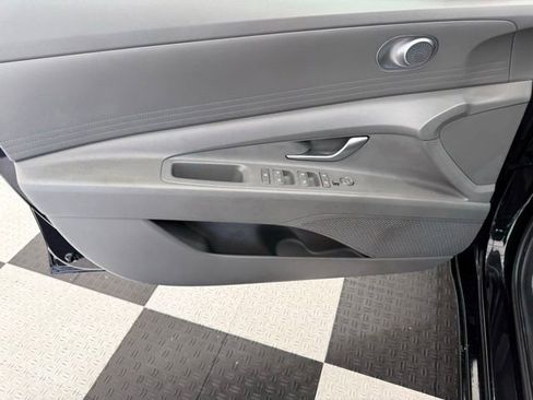 Used 2023 Hyundai Elantra SEL FWD image 14