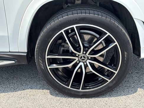 Used 2021 Mercedes-Benz GLS 580 4MATIC image 9