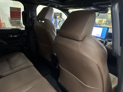 New 2026 Toyota 4Runner Limited AWD/4WD image 31