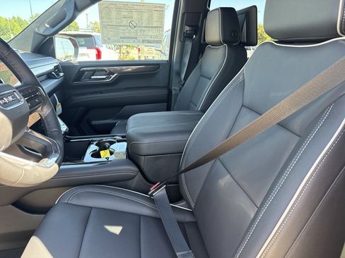 New 2026 GMC Yukon Elevation w/ Elevation Premium Package AWD/4WD image 5