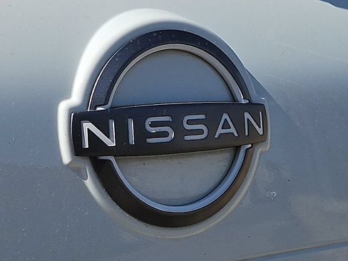 Used 2024 Nissan Rogue S FWD image 5