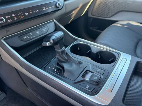 Used 2026 Kia Carnival FWD image 39