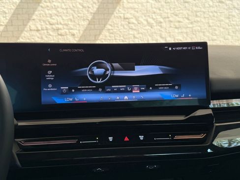 Certified 2024 BMW 530i RWD image 29