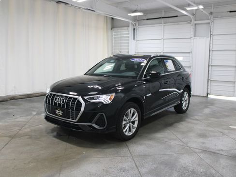 Used 2025 Audi Q3 2.0T Premium AWD/4WD image 4