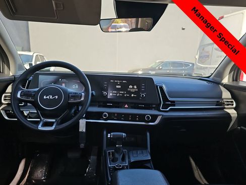 Used 2024 Kia Sportage LX image 14