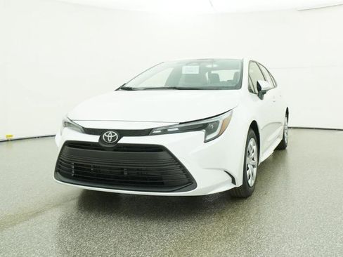 New 2026 Toyota Corolla LE image 5