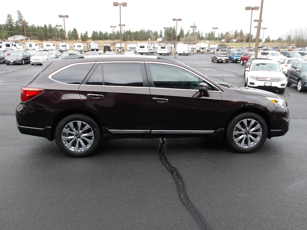 Used 2017 Subaru Outback 3.6R Touring w/ Popular Package #5A AWD/4WD image 6