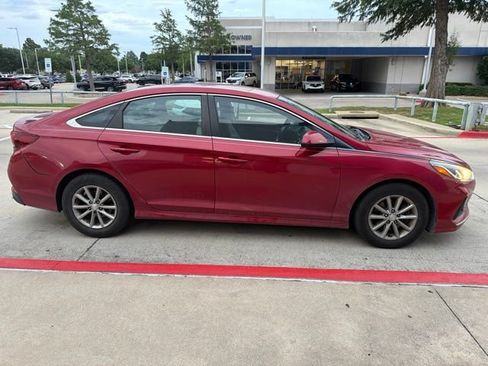 Used 2018 Hyundai Sonata SE FWD image 4