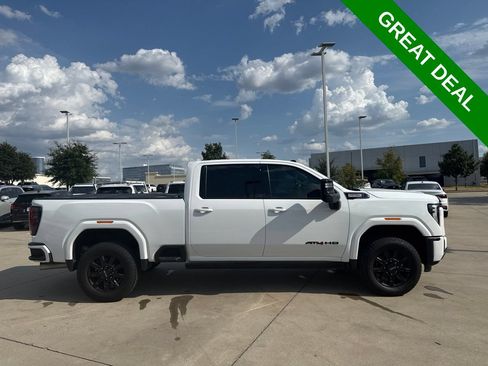 Used 2024 GMC Sierra 2500 AT4 w/ AT4 Preferred Package AWD/4WD image 4