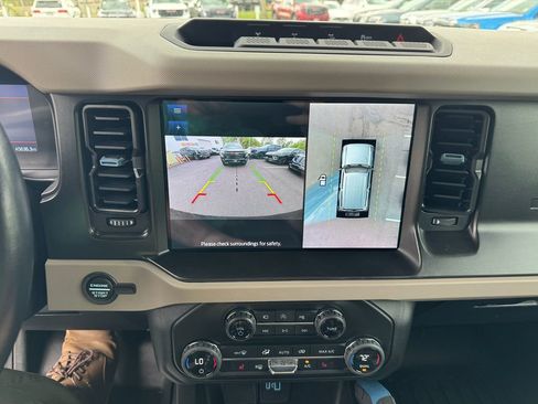 Used 2021 Ford Bronco Wildtrak AWD/4WD image 19