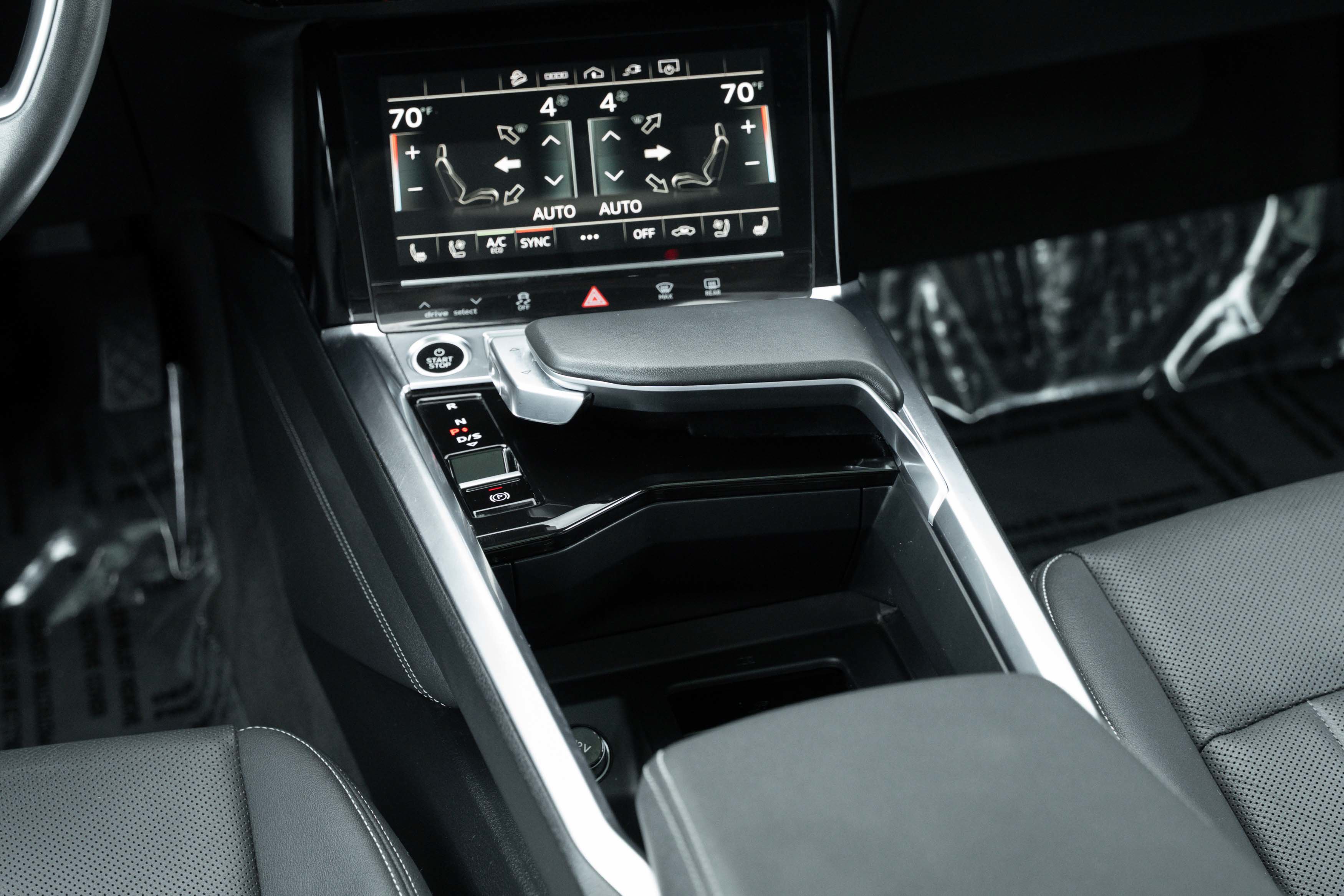 Certified 2023 Audi e-tron Premium Plus w/ Premium Plus Package AWD/4WD image 13