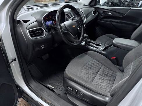 Used 2022 Chevrolet Equinox LT AWD/4WD image 18