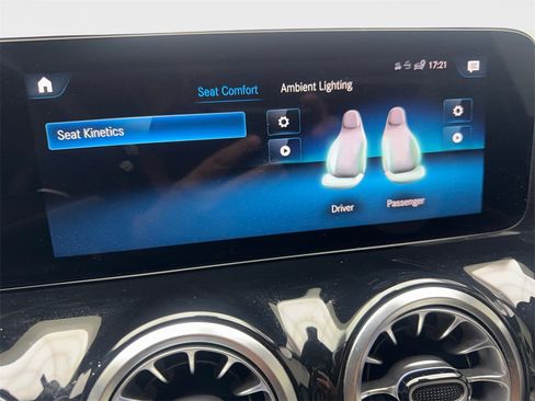 Used 2022 Mercedes-Benz GLA 35 AMG 4MATIC image 61