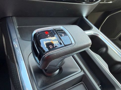 Used 2022 Chevrolet Silverado 1500 RST AWD/4WD image 21