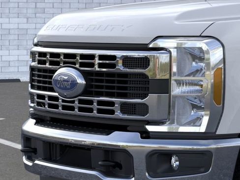 New 2026 Ford F350 XLT AWD/4WD image 17