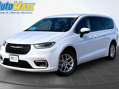 Used 2023 Chrysler Pacifica Touring-L
