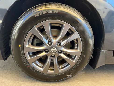 Used 2015 Nissan Altima 2.5 S w/ Special Edition Package FWD image 24
