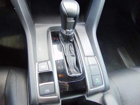 Used 2020 Honda Civic EX-L image 18