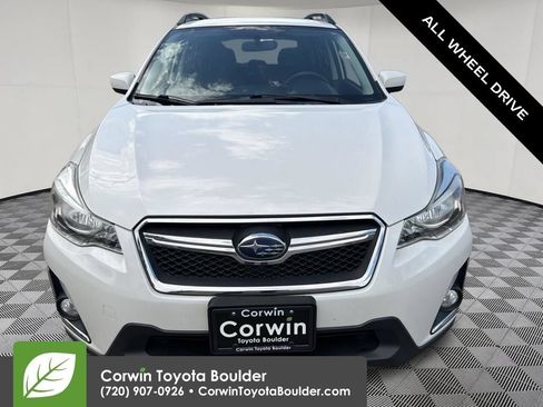 Used 2017 Subaru Crosstrek 2.0i Premium AWD/4WD image 2
