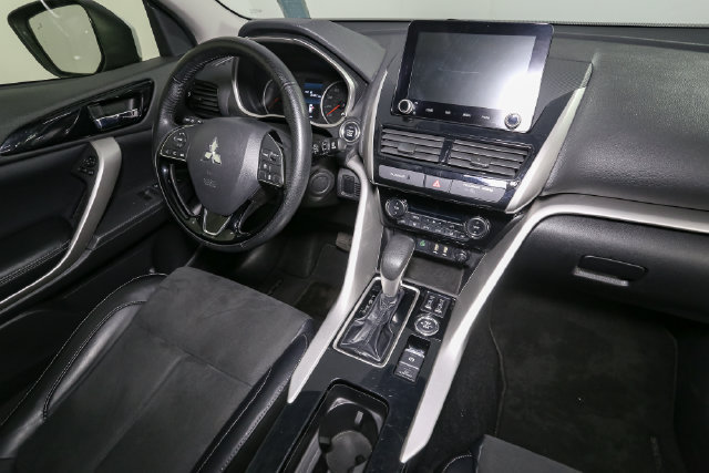 Used 2024 Mitsubishi Eclipse Cross AWD image 17