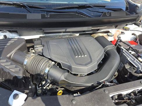 Used 2026 Chevrolet Traverse LT AWD/4WD image 24