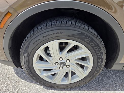Used 2022 Lincoln Corsair FWD image 17