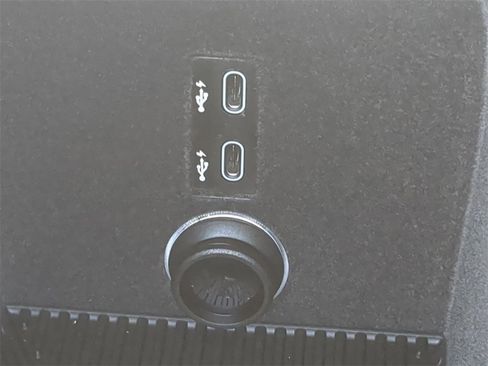 New 2026 BMW 740i xDrive w/ Premium Package image 21