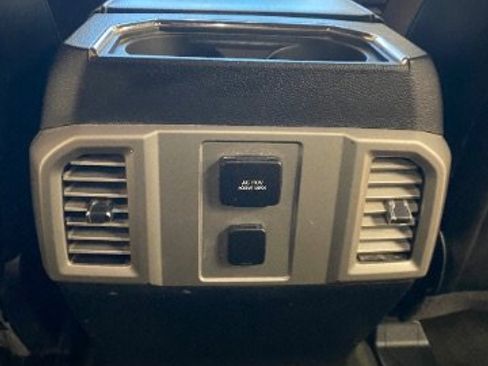 Used 2017 Ford F250 Lariat w/ Chrome Package RWD image 22