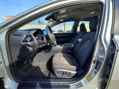 Used 2023 Toyota Camry LE image 14
